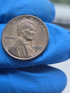 Centavo de Los EEUU de 1960 Con Error Coin - Picture 1 of 15