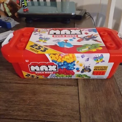 ZURU Max Build More Max Bricks Max Ideas Inside  253 Pcs Compatible Whith Lego  - Image 1 of 4
