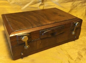 Stevan Kissel Hand Made 2 Grain Wood Box w Pivot Brass Latch + Peg & Thumb Notch - Picture 1 of 12
