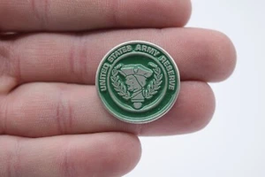 Vintage United States Army Reserve Green Enamel Hat / Uniform Lapel Pin - Picture 1 of 3