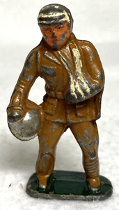 BARCLAY TOY WOUNDED SOLDIER,INJURED,MANOIL,HOLDING HELMET,SLING,HEAD,ARMY,GIFT:) - Picture 1 of 5