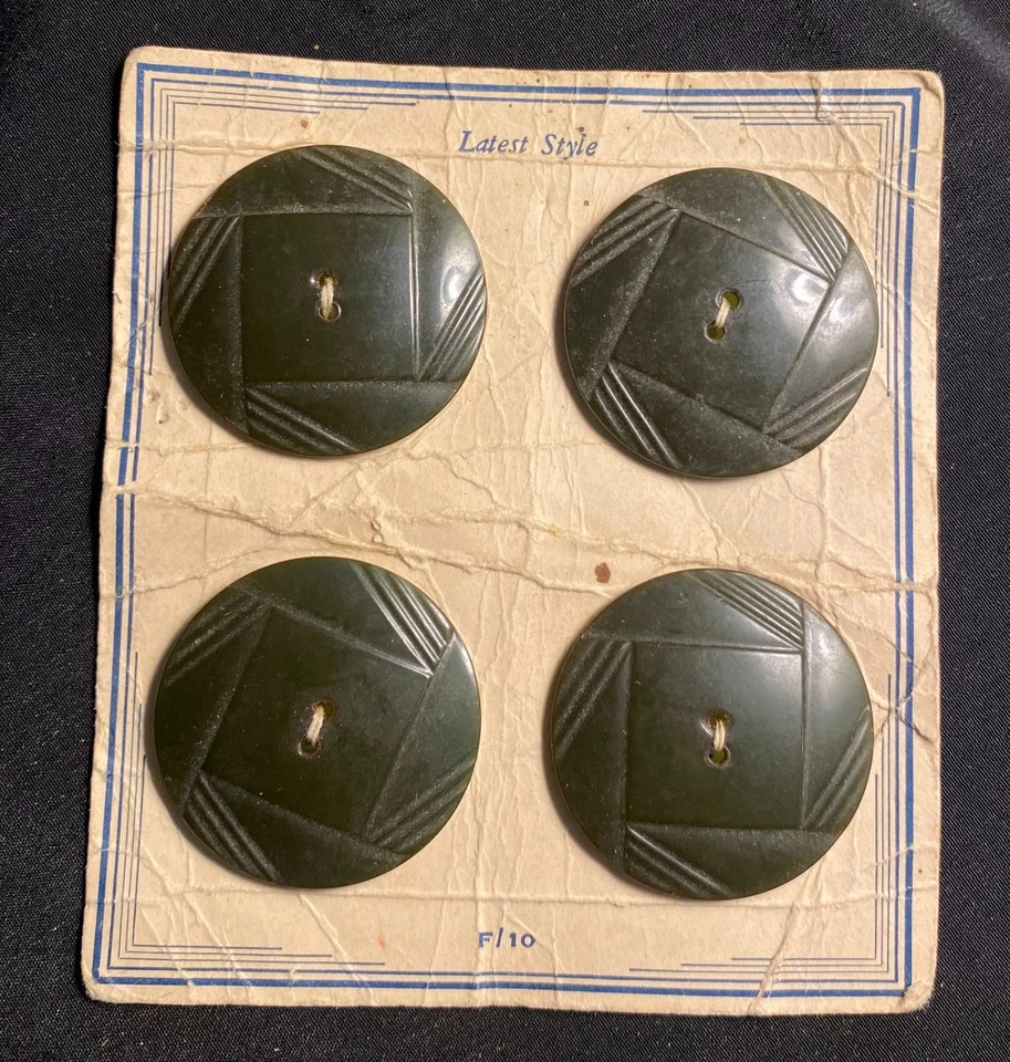4 Green Carved Bakelite Buttons on Original Card Vintage 1 1/2" Across - Image 1 of 1