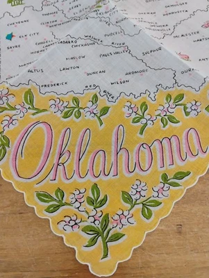 Pañuelo de algodón festoneado amarillo recuerdo estatal OKLAHOMA de colección Foto 1 de 3