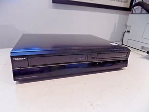 Toshiba DVR20KB DVD VHS Video Cassette Recorder Combo Black Genuine Tested - Picture 1 of 10