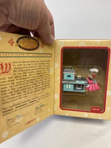 ENESCO MASTERPIECE TREASURY EDITIONS EASY-BAKE OVEN CHRISTMAS ORNAMENT - Picture 1 of 3