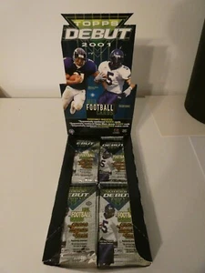 2001 Topps Debut Football Factory Sealed Hobby Pack - Picture 1 of 1