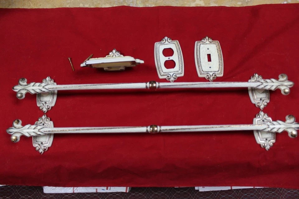 Matching 5pc Bathroom Fixture set Art Deco Antique early mid century Pre war 5pc - Image 1 of 4