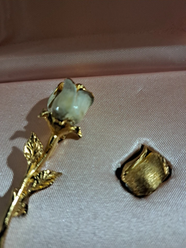 PIN ROSA TONO DORADO BAILARÍN II CON TAPA INTERCAMBIABLE EN CAJA ORIGINAL!  Foto 1 de 4