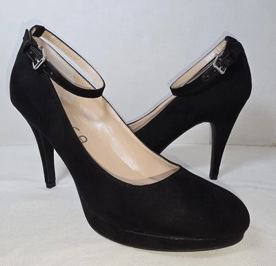 UNISA 女式黑色人造麂皮绒踝带高跟鞋 7.5 米 — 第 1/4 张图片