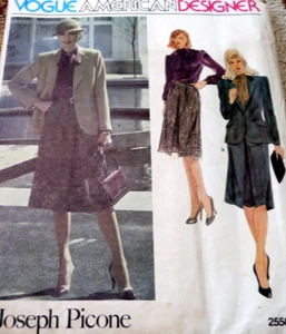 LOVELY VTG 1970s JACKET SKIRT & BLOUSE VOGUE PICONE Sewing Pattern 10/34 FF - Bild 1 von 2
