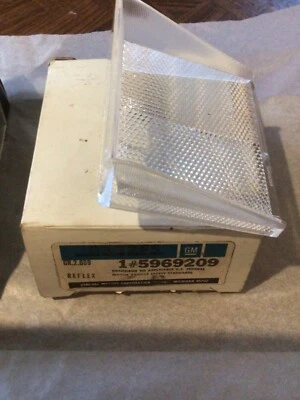 NOS 1978 1979 1980 Buick Regal Taillight Lens Inner Reflex Left Hand. 5969209 - Image 1 of 4