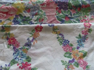 Royal Linens 56" x 88" Tablecloth with Twelve 16" Napkins Easter Floral Cotton - Picture 1 of 6