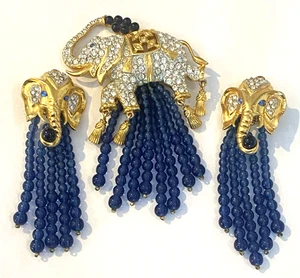 ELIZABETH TAYLOR Avon Rhinestone ELEPHANT Glass Bead Dangle Brooch- Earrings Set - Picture 1 of 13