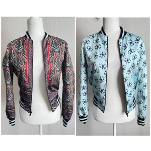 Alice + Olivia Lonnie Reversible Eye Boho Paisley Bomberjacke Damen XS Satin - Bild 1 von 8