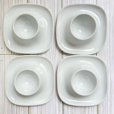 IKEA 365 Juego de cuatro tazas de huevo diseñadas por Susan Pryke en porcelana blanca Foto 1 de 4