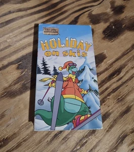Very Rare DENVER THE LAST DINOSAUR Holiday on Skis (VHS 1989) TESTED WORKS Grail - Picture 1 of 4