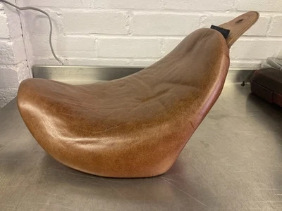 Asiento personalizado Triumph Speedmaster America 865 790cc Maverick bobber de cuero marrón Foto 1 de 4