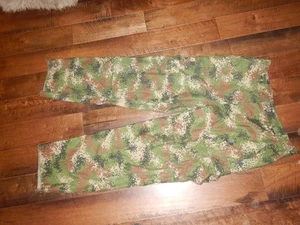 Pantalones de campo del ejército colombiano * Camuflaje digital Woodland * Pantalón camuflaje selva extranjera - Imagen 1 de 4