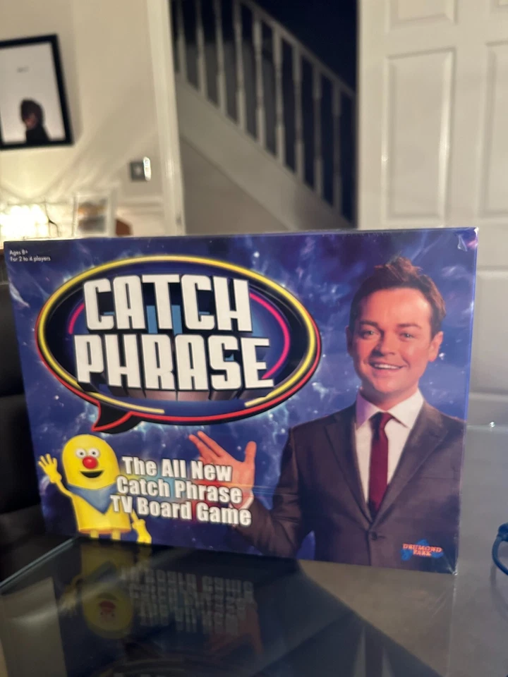 Goliath Catchphrase Board Game - GL60058 - Image 1 of 1