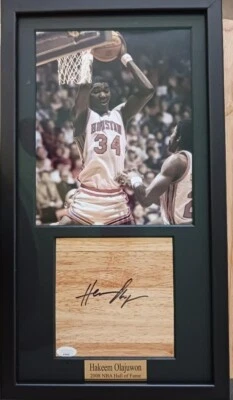 HAKEEM OLAJUWON CUSTOM FRAME 11X20 PICTURE/AUTO FLOORBOARD JSA CERTIFIED AF40469 - Image 1 of 4