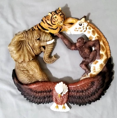 Arte de pared escultórico de diseño de animales africanos Toscano Foto 1 de 4