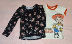 Lot Of 2 Girls 5/6 Shirts - Black With Pink Flowers And Sheriff Jessie  - Picture 1 of 12