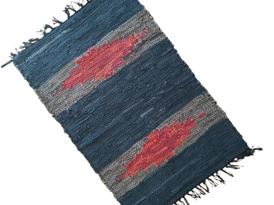 Alfombra de cuero ignífuga Red Diamonds 20x32 pulgadas (50x80 cm) - Alfombra audaz resistente al calor Foto 1 de 4