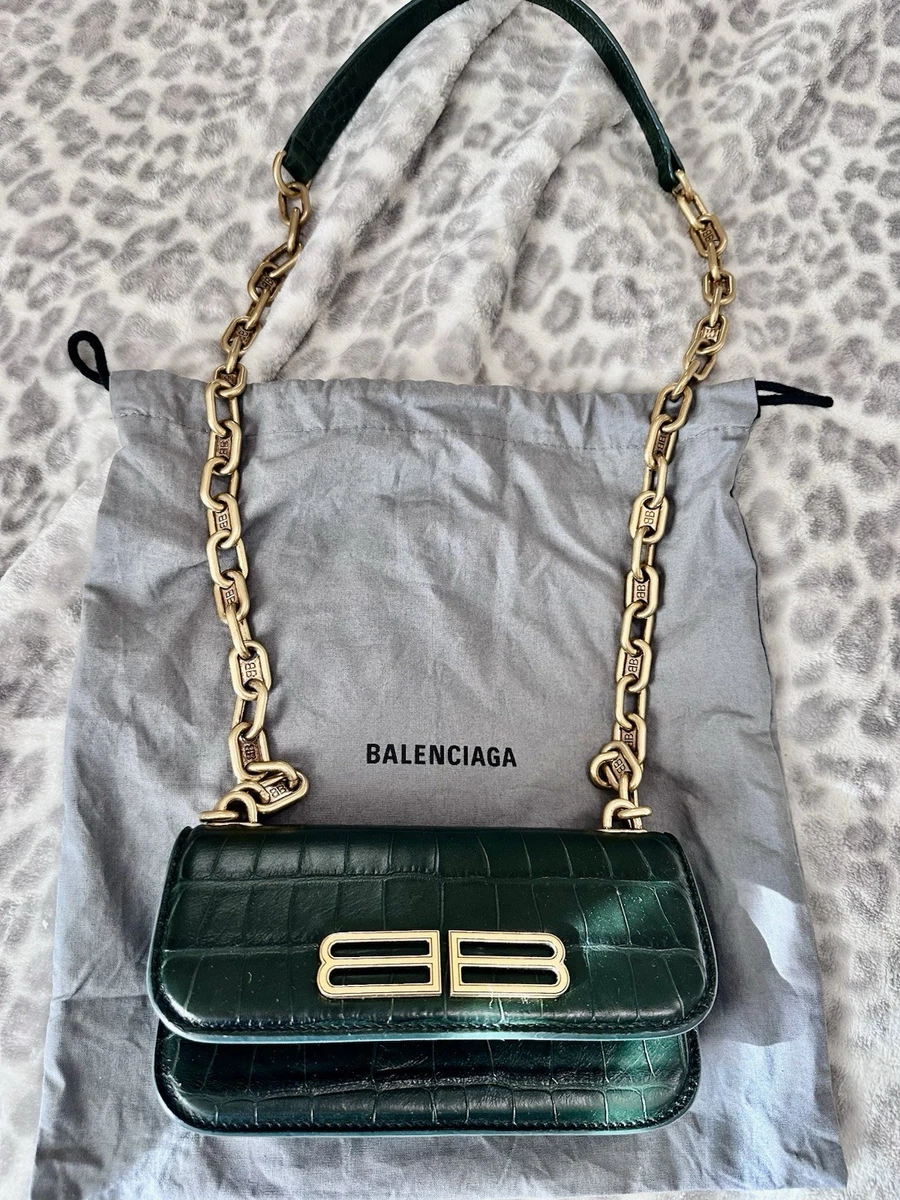 バレンシアガ　BALENCIAGA チェーンショルダーバッグ　BB　グリーン バレンシアガBALENCIAGA チェーンショルダーバッグBBグリーン