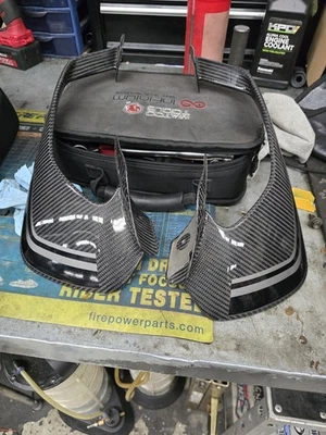 Yamaha R1M 2025 Winglets originales OEM, ambos lados Foto 1 de 4