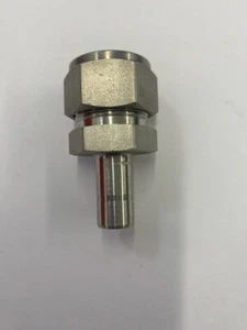 Swagelok 3/4" X 1/2" Stainless Steel Tube Reducer SS-1210-R-8 - Picture 1 of 3