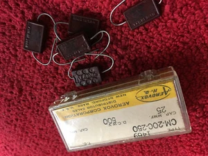 CM20C250 25MMF 500V CONDENSATORI DOMINO 5 PZ - Foto 1 di 1