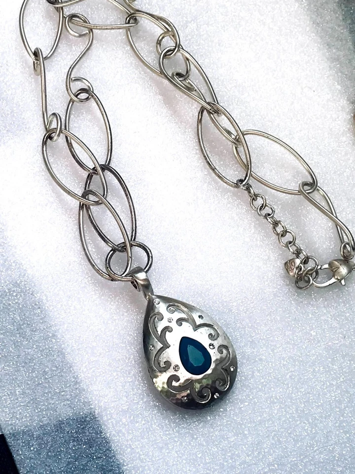 Collar Brighton plateado, cadena gruesa "Boundless Love" con piedra azul Foto 1 de 1