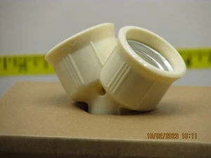 The Listing is for:(1) Sun-Lite 660-Watt Keyless Twin-Socket Lamp Holder Adapter - Picture 1 of 7