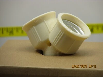 The Listing is for:(1) Sun-Lite 660-Watt Keyless Twin-Socket Lamp Holder Adapter - Image 1 of 4