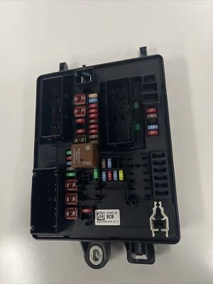2013-2019 Cadillac Ats левый задний багажник предохранитель реле соединительный блок коробка 23134073 🔥 - Изображение 1 из 3