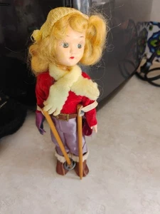 Muñeca Vintage Vogue Ginny Años 50 Andador de Pestañas Moldeado en Traje de Esquí - Imagen 1 de 11