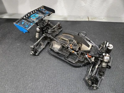 USED HB RACING D819RS SLIDER NITRO BUGGY OFF ROAD 4X4 NO MOTOR - Image 1 of 4