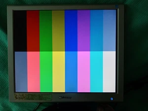 Gateway 17 inch TFT LCD monitor FPD1760 - Picture 1 of 6