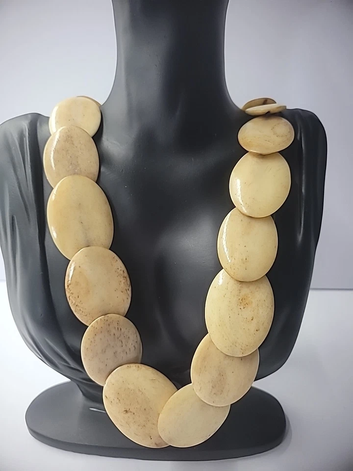 Collar Vintage Declaración Beige Bronceado Piedra Graduada Joyería Disfraz Foto 1 de 4