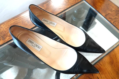 Salto gatinho Jimmy Choo Black Pumps, tamanho 40.   Excelente! - Imagem 1 de 4