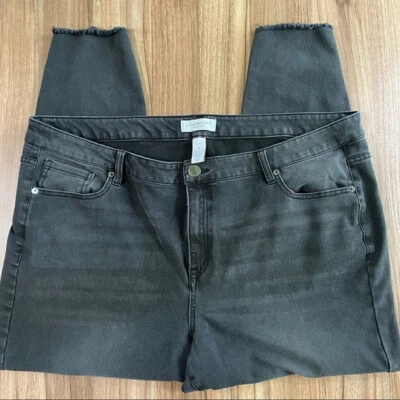 Pantalones de mezclilla ajustados Lane Bryant negros ligeramente desgastados talla grande 24 en muy buen estado Foto 1 de 4