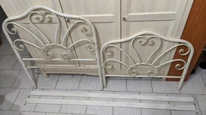 LETTO IN FERRO BATTUTO SINGOLO COLORE AVORIO SFUMATURE ORO - Foto 1 di 2