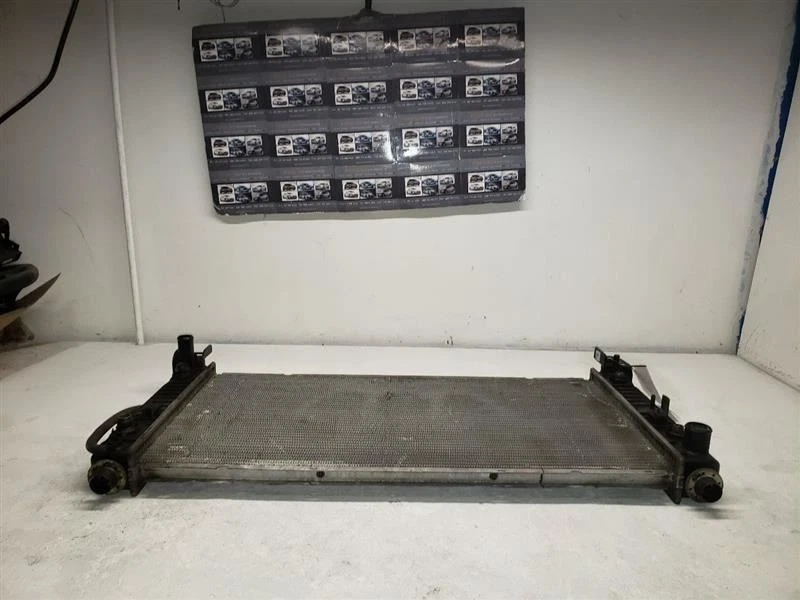 1999-2003 GMC SIERRA 2500 PICKUP 6.0L RADIATOR 22840116 KR129670 - Image 1 of 1