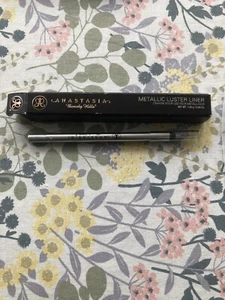 Anastasia Beverly Hills Metallic Luster Liner - Liquid Silver - Picture 1 of 2