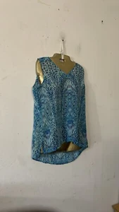 Top violeta y claire, M, sin mangas cuello en V, cola larga. - Imagen 1 de 2