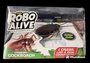 New ZURU ROBO ALIVE Crawling Cockroach Robotic Pet Glows in the Dark Insects Toy - Picture 1 of 2