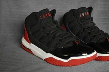 nike air jordan aura max