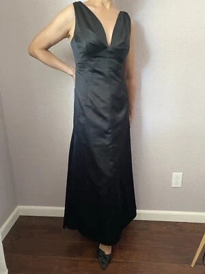 Vera Wang Black Evening Gown — 第 1/3 张图片