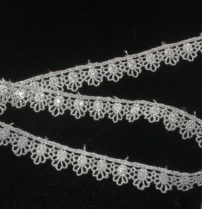 Encaje Venecia 1/2" (13 mm) plata metálica 10 yardas - Imagen 1 de 1