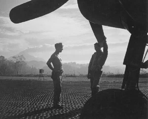 Tripulador estadounidense con foto Vought F4U Corsair Bougainville 8x10 Segunda Guerra Mundial Segunda Guerra Mundial 824 - Imagen 1 de 1